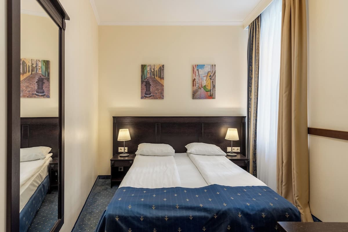 Economy Double Room | Iron/ironing board, free WiFi