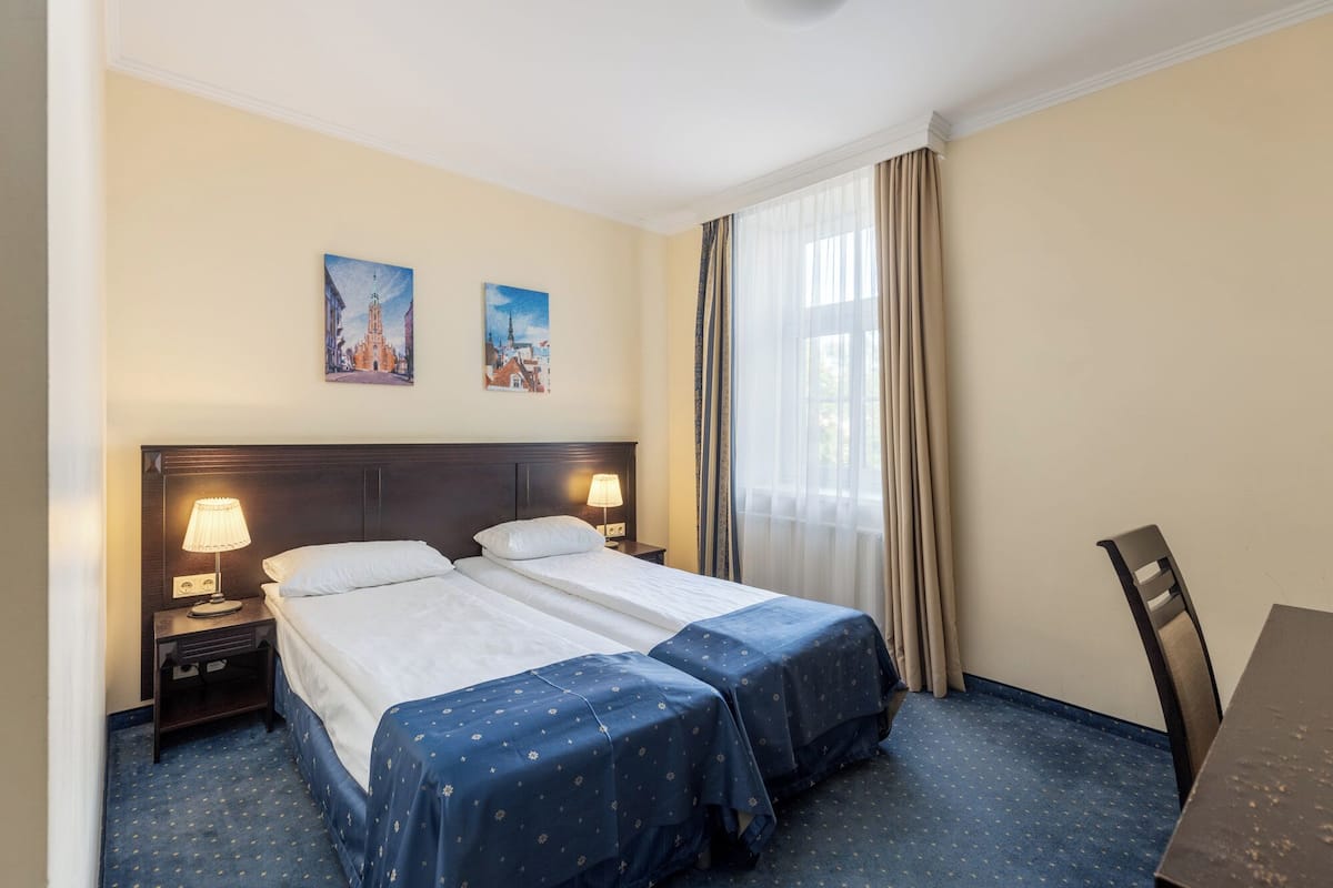 Economy Twin Room | Iron/ironing board, free WiFi