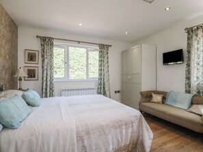 3 Schlafzimmer, individuell dekoriert, individuell eingerichtet