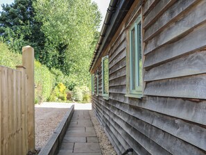 Property grounds - Little Nest (Alton)