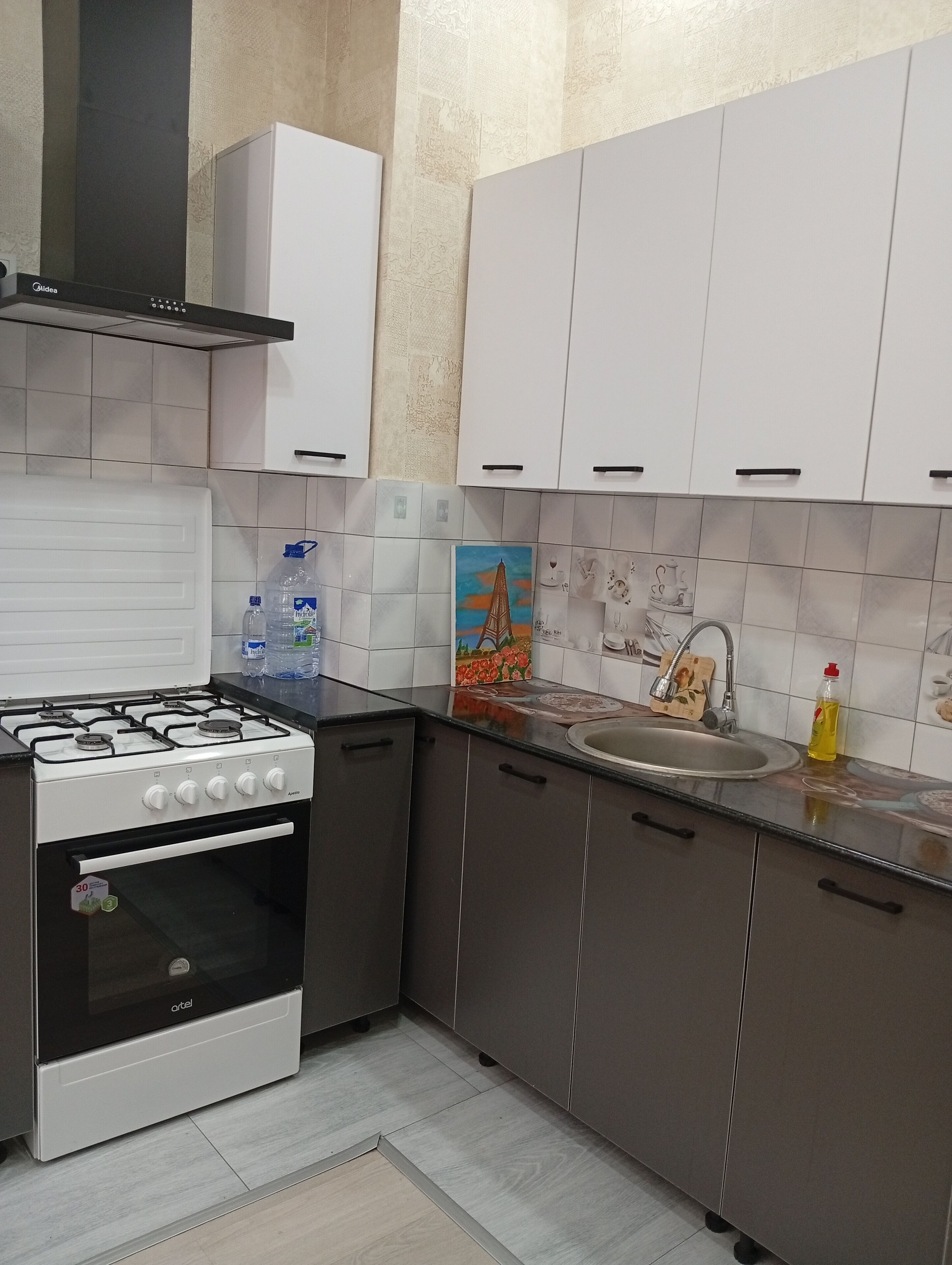 Fridge, microwave, stovetop, electric kettle