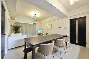 Apartament estàndard, balcó (102) | Escriptori, espai de treball apte per a portàtils i wifi gratuïta