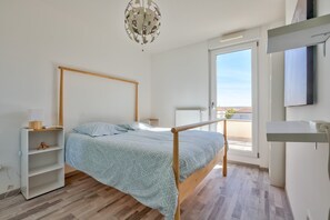 2 chambres, fer et planche à repasser, accès au Wi-Fi (inclus)