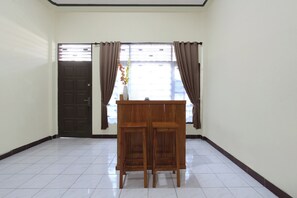 Reception - Hotel O Guesthouse Syariah (Klego)