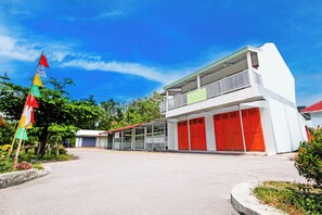 Mặt tiền nơi lưu trú