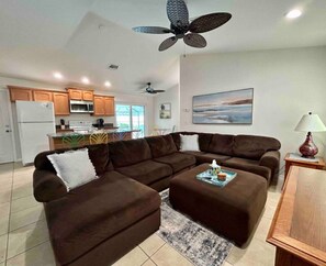 Una Smart TV, un futbolín