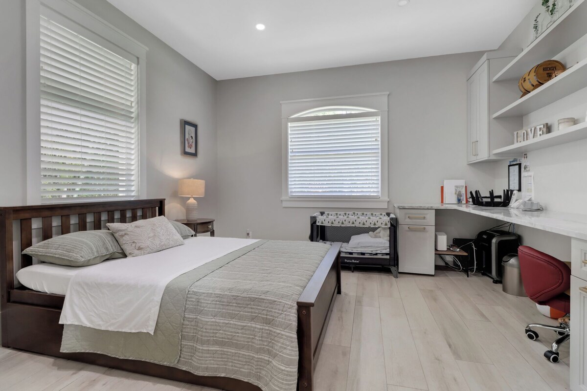 Photo 14 of Heron House at Logan Woods. Bright & spacious fully renovated home with pool!