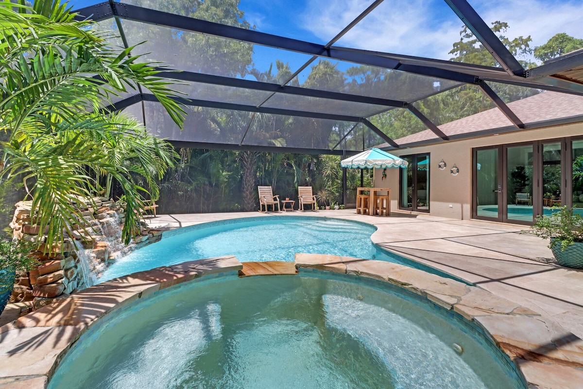 Heron House at Logan Woods. Bright & spacious fully renovated home with pool!