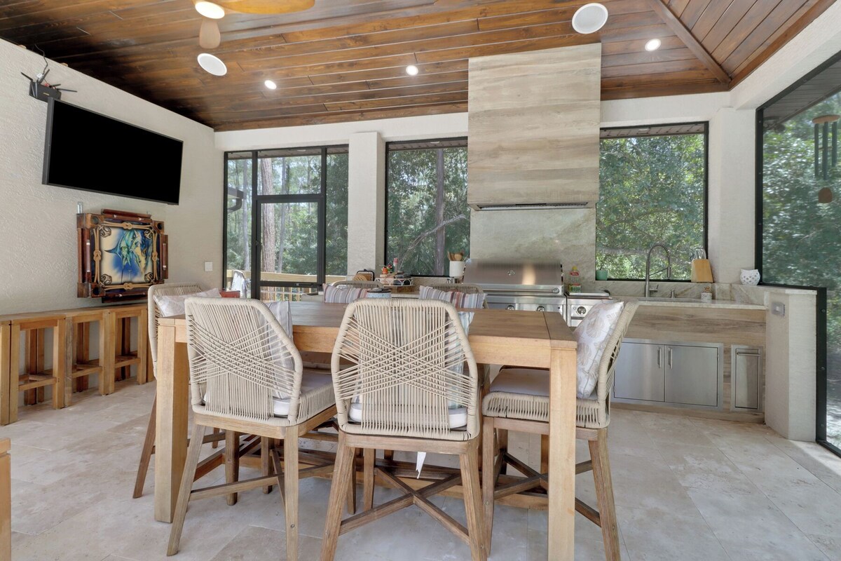 Photo 27 of Heron House at Logan Woods. Bright & spacious fully renovated home with pool!