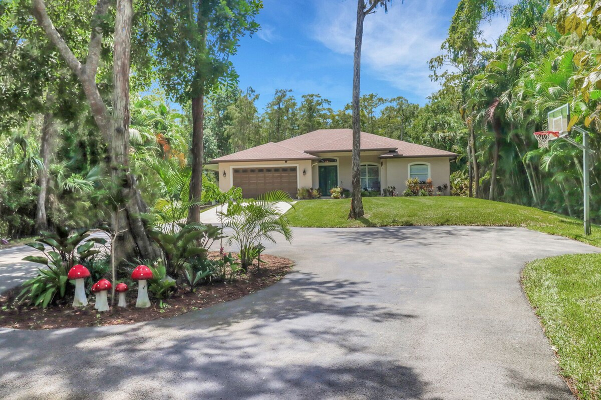 Photo 4 of Heron House at Logan Woods. Bright & spacious fully renovated home with pool!
