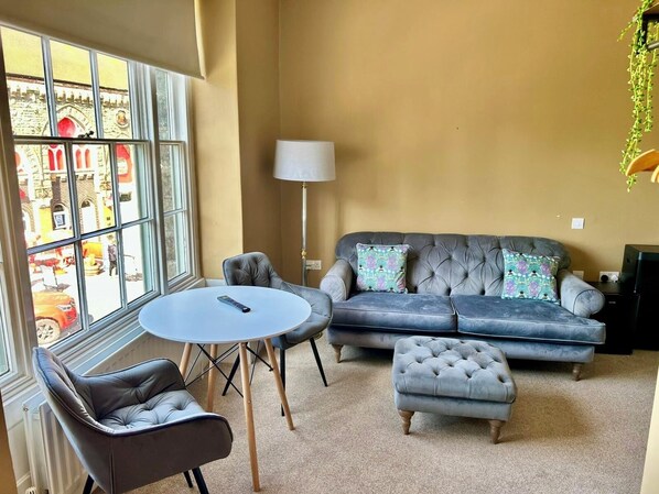 Living area - The Lion (Builth Wells)