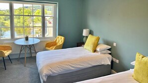 Superior Twin Room, River View | Laptop workspace, WiFi (free) - The Lion Hotel (Builth Wells)