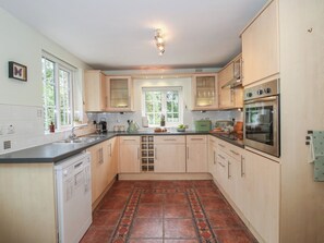 Cottage | Private kitchen | Dishwasher, cookware/dishes/utensils - 2 Aqueduct Cottages (Wrexham)