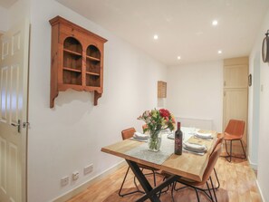 Cottage | Dining - 2 Aqueduct Cottages (Wrexham)