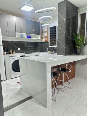 Private kitchen - Chapada Boulevard Condominium - 100% Furnished Apartment (Bela Marina Cuiabá)