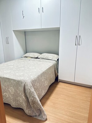 2 bedrooms
