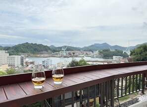 Panoramic House, Balcony, Hill View | Terrace/patio