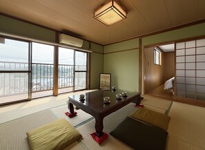 Panoramic House, Balcony, Hill View | Iron/ironing board, free WiFi, bed sheets
