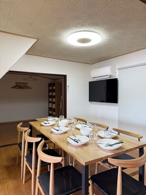 Panoramic House, Balcony, Hill View | Dining room