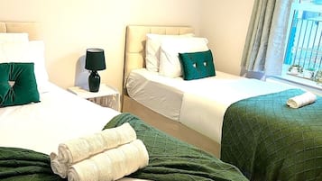 2 bedrooms, iron/ironing board, WiFi, bed sheets