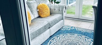 Holiday Home with Parking , Near Colchester Zoo