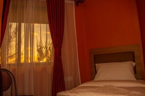Deluxe Single Room, Garden View | Free WiFi, bed sheets