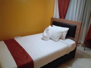 Free WiFi, bed sheets