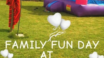 Área de juegos infantiles al aire libre