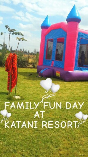 Children’s play area – outdoor