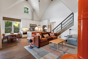 Een smart-tv en een open haard