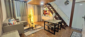 Bloomstone Urban Chill Cabin