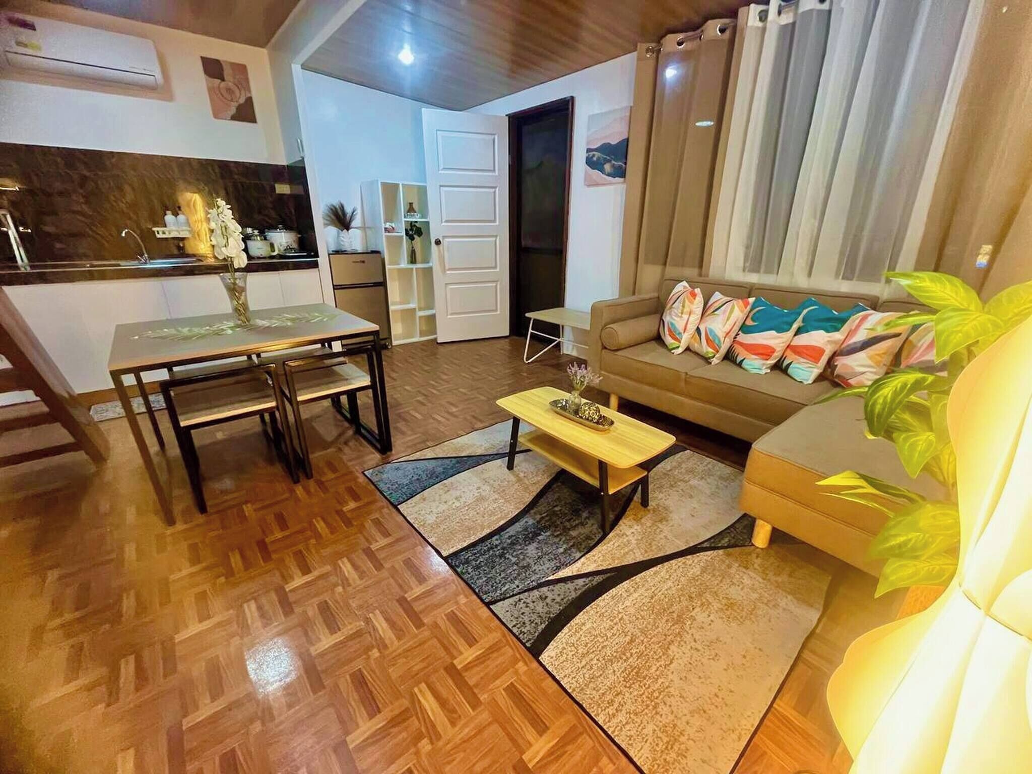 Cabin, 1 Bedroom, Smoking, Garden View | Living room