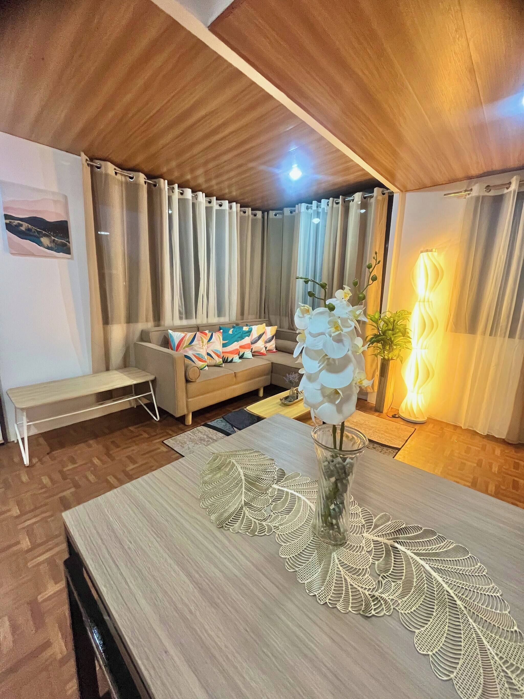 Cabin, 1 Bedroom, Smoking, Garden View | Dining