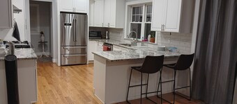 Walking distance Golf Course 4-bedroom house with Living  Dining and Family Room