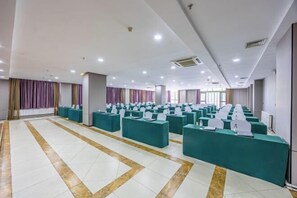 Meeting facility - Chengjing Life Hotel (Yantai Penglai Pavilion Baxian Du Branch) (Yantai)