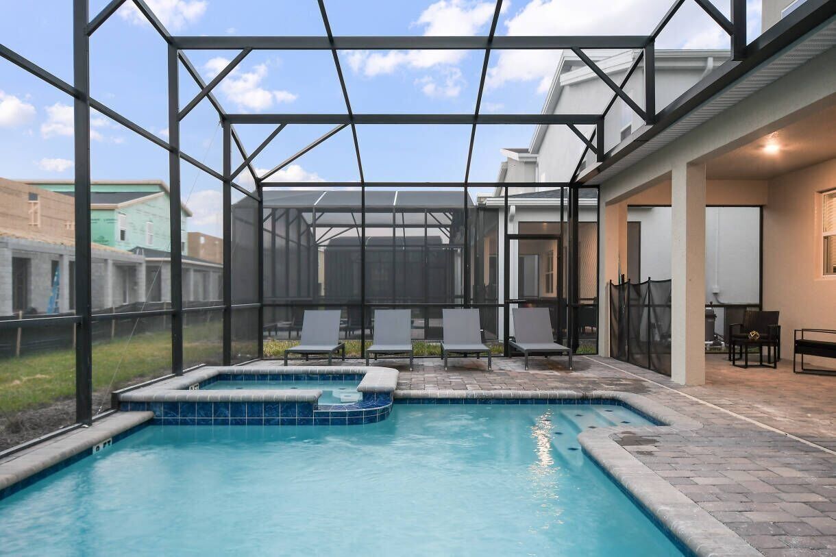 Indoor pool, outdoor pool