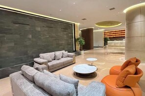 Unclassified image, 5 of 46, button - Phoenix Court Hotel (Jingzhou Ancient City Changjiang University) (Jingzhou)