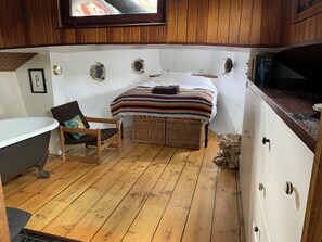 3 dormitorios, tabla de planchar con plancha, Internet y ropa de cama