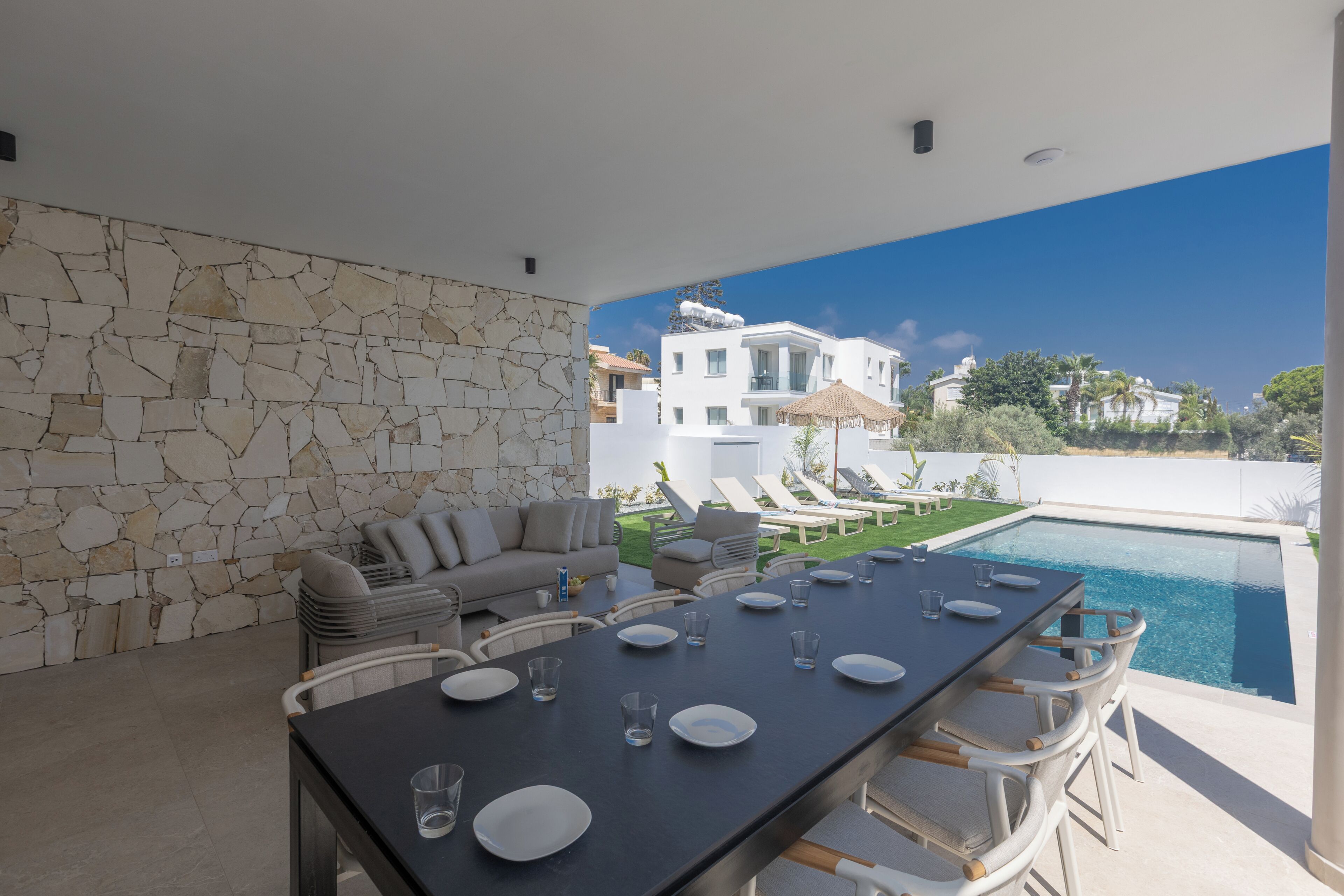 Villa, 5 Bedrooms, Private Pool, Garden View | Living area