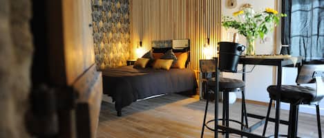 1 habitación, internet y ropa de cama