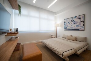 2 bedrooms, internet, bed sheets - Leblon | 5min to Beach & Perfect Location (Rio de Janeiro)