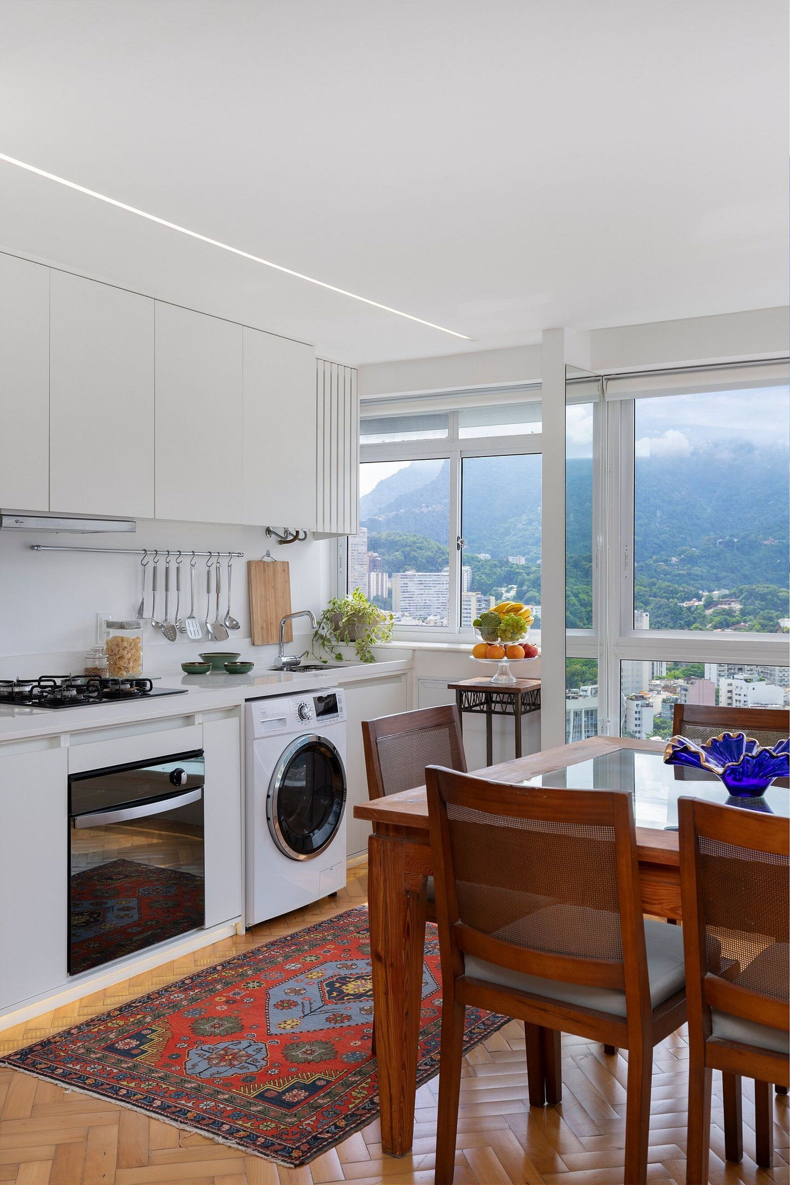 Fridge, oven, coffee/tea maker, cookware/dishes/utensils