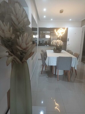Dining - 1-High standard and sophistication beach, the best apartment, comfort, luxury and view (Vila Caiçara Praia Grande)