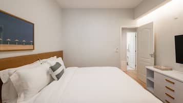 Iron/ironing board, internet, bed sheets