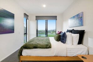 4 Schlafzimmer, Bügeleisen/Bügelbrett, WLAN, Bettwäsche
