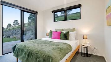 4 habitaciones, tabla de planchar con plancha, wifi y ropa de cama