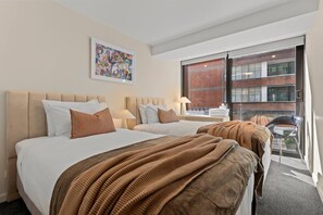 3 bedrooms, desk, iron/ironing board, WiFi