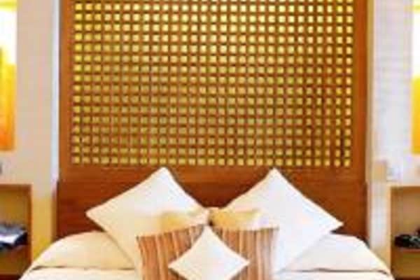 Junior Suite | Bar mini, peti besi dalam bilik, langsir/tirai gelap terus