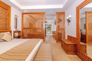 Suíte júnior | Frigobar, cofres nos quartos, cortinas blackout