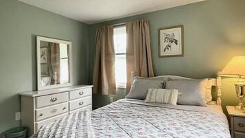 4 bedrooms, free WiFi, bed sheets